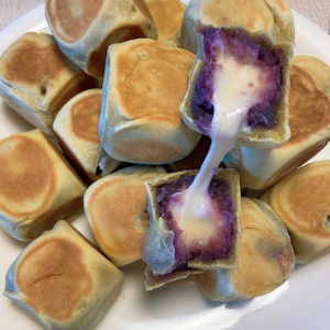 チーズ入り紫芋の仙豆ケーキ